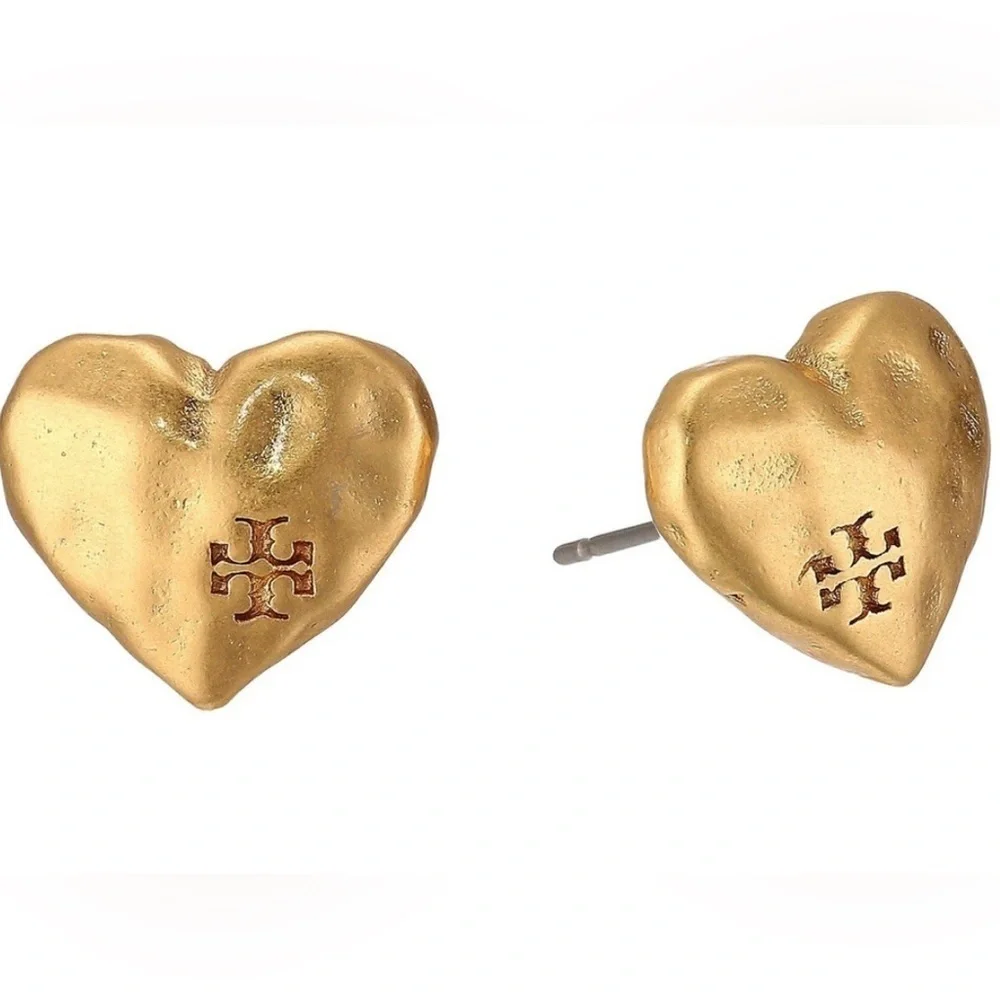 Designers Brands For Customers That Love To Wear Casual and Elegant Accessories;